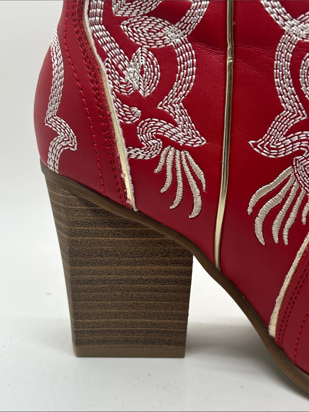 MIA Red Wendi Embroidered Western Ankle Boots **Size 6** 🌺🌺 - Picture 9 of 9